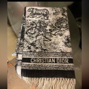 Soft Christian Dior Toile de Jouy Scarf /Pashmina
